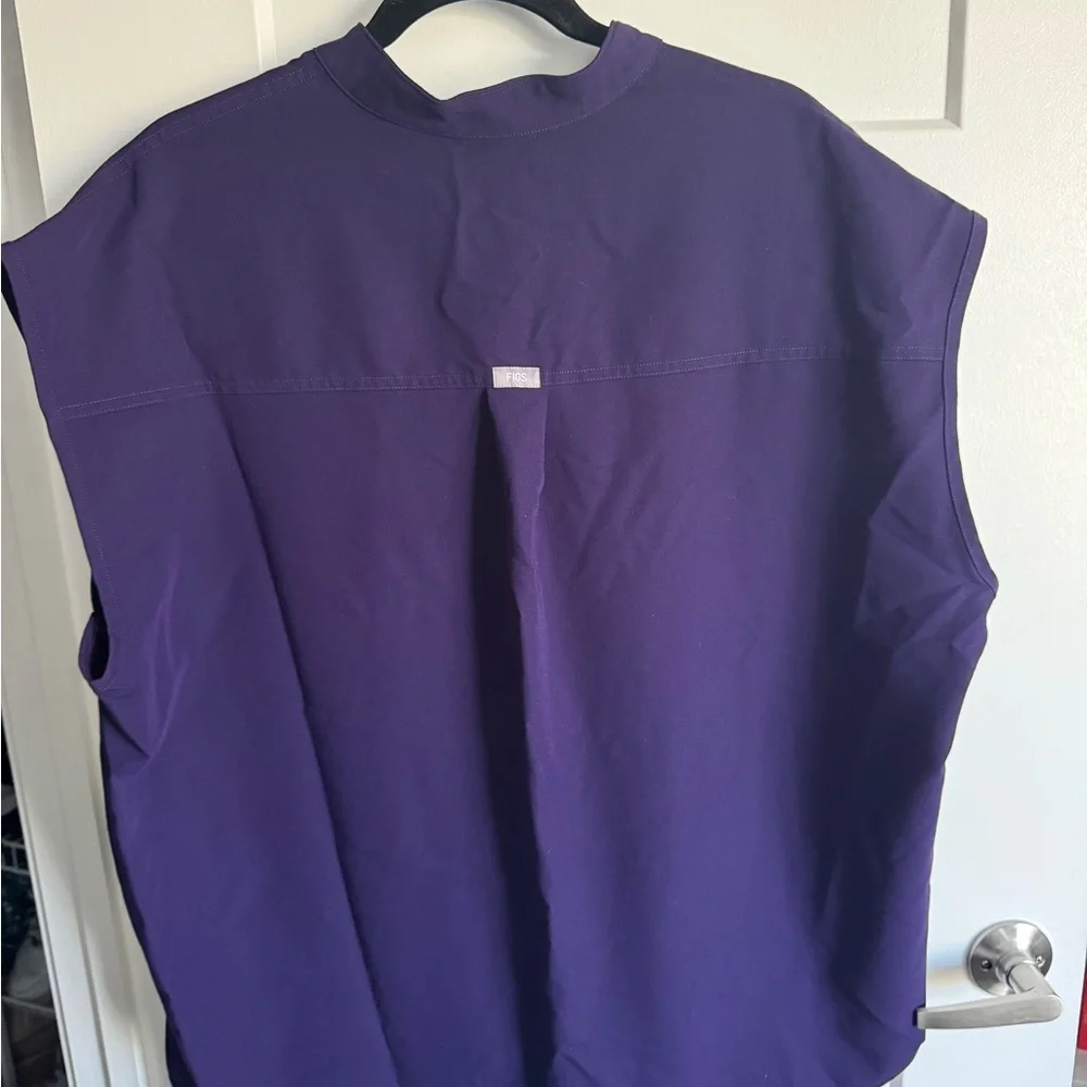 FIGS Scrubs Set Purple XL Top & XL Jogger Pants Technical Collection - Picture 3 of 8